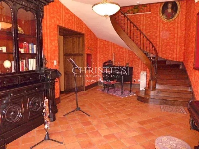 Image No.15-Propriété de 6 chambres à vendre