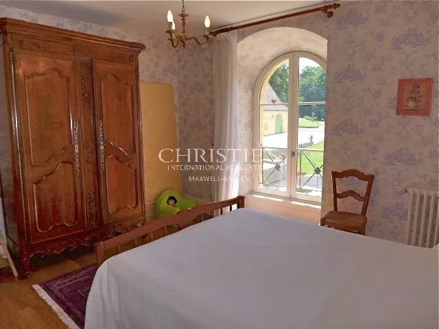 Image No.19-Propriété de 6 chambres à vendre