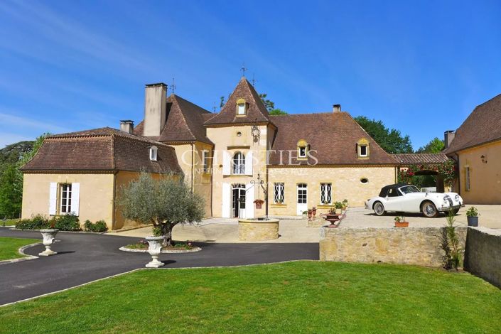 Image No.2-Propriété de 6 chambres à vendre