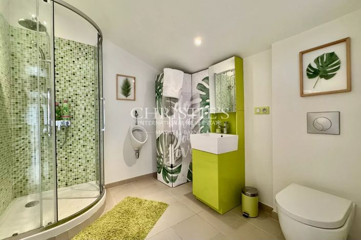 Image No.40-7 Bed House for sale