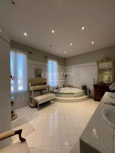 Image No.17-3 Bed House for sale