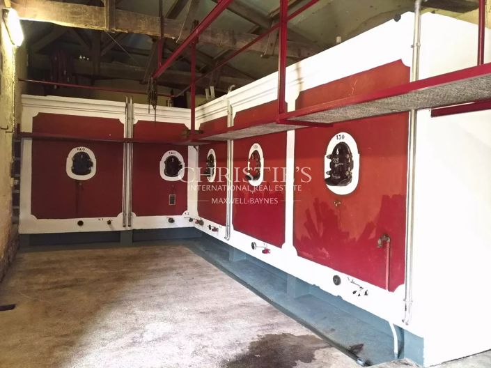 Image No.20-12 Bed Property for sale