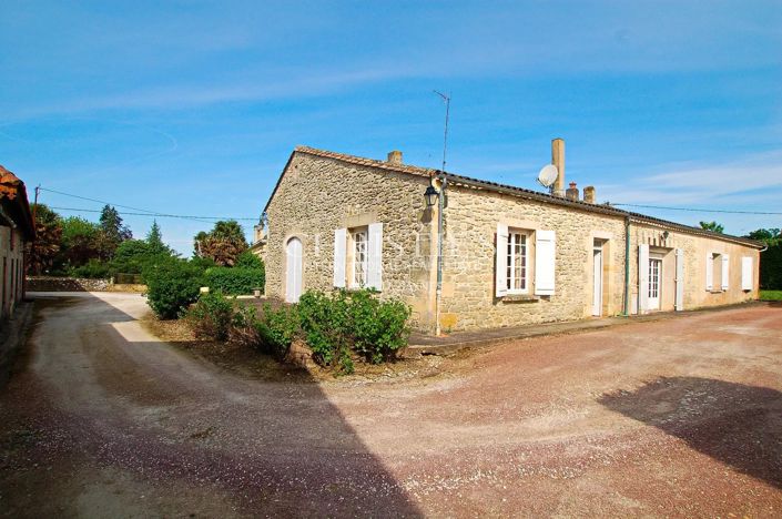 Image No.5-12 Bed Property for sale