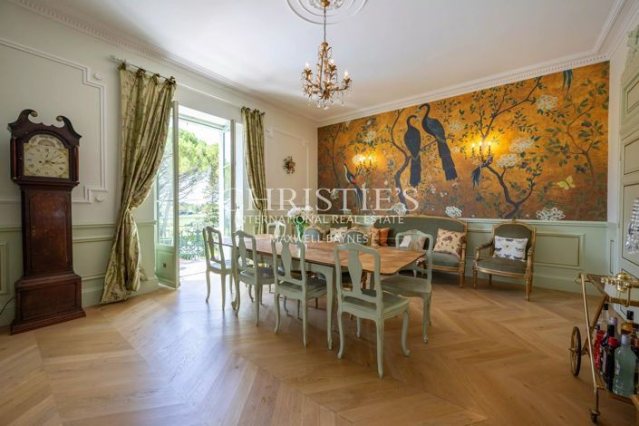 Image No.15-12 Bed Property for sale