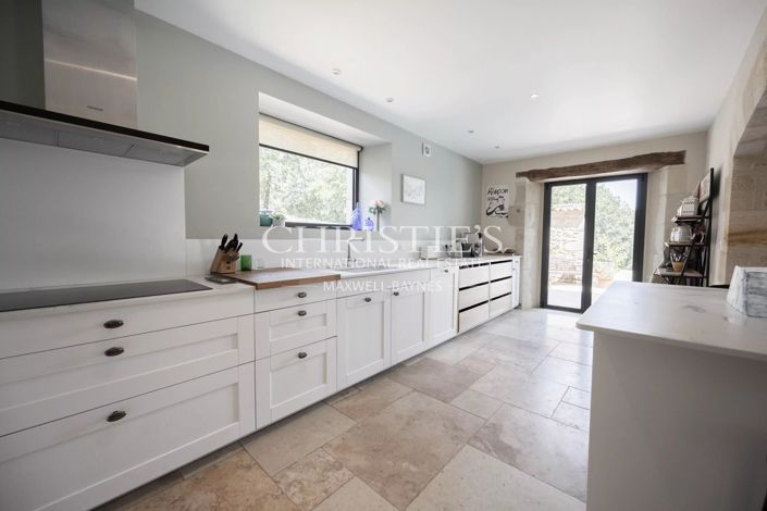 Image No.4-5 Bed House for sale