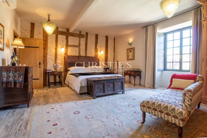 Image No.17-4 Bed House for sale