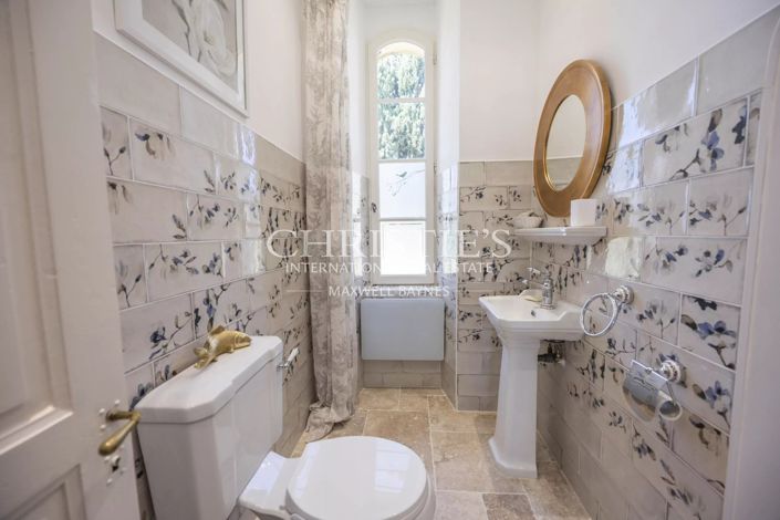 Image No.21-5 Bed House for sale