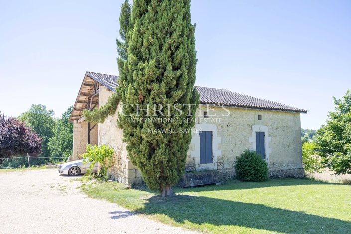 Image No.24-5 Bed House for sale