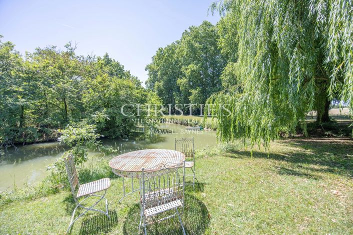 Image No.9-5 Bed House for sale