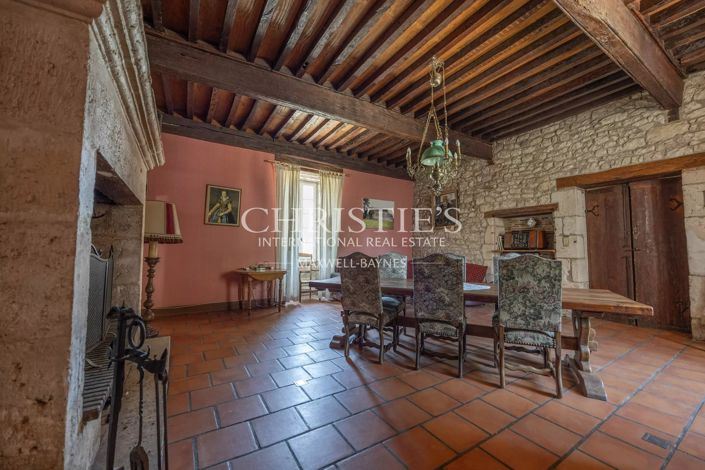 Image No.23-10 Bed House for sale