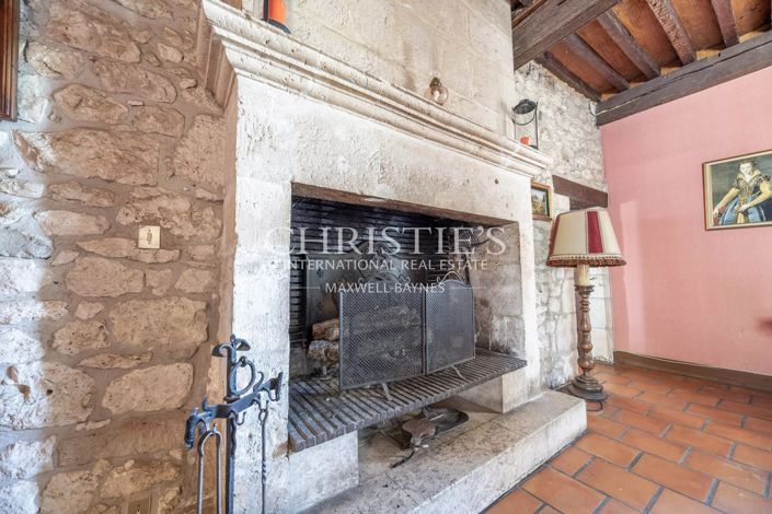 Image No.24-10 Bed House for sale