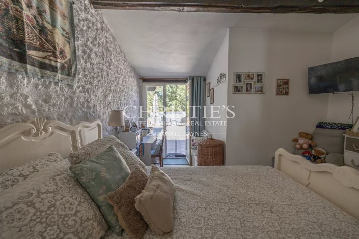 Image No.10-7 Bed House for sale