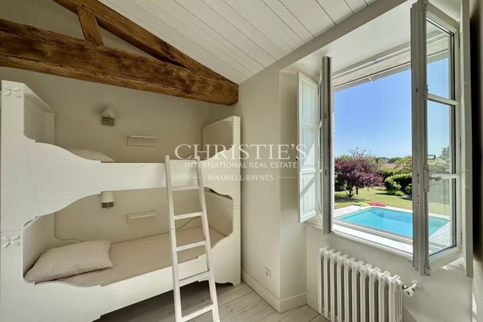 Image No.23-10 Bed House for sale