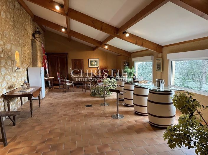 Image No.7-4 Bed Property for sale