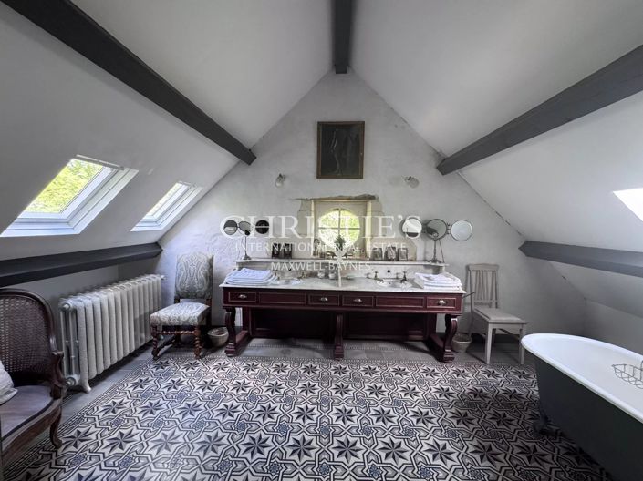 Image No.20-5 Bed House for sale