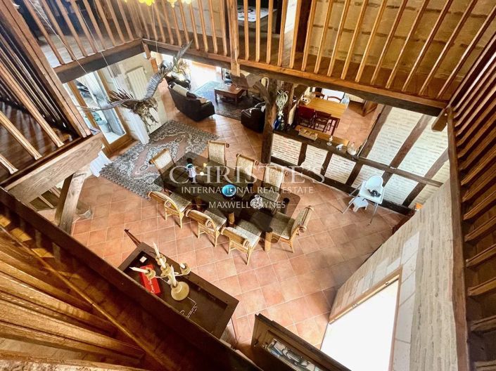 Image No.6-6 Bed House for sale