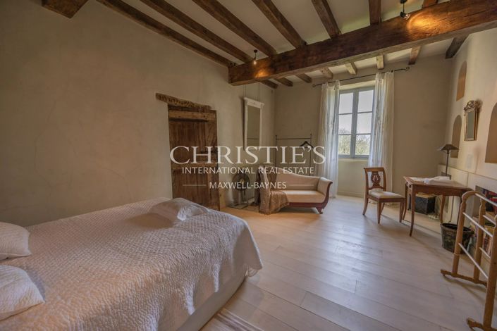 Image No.6-4 Bed House for sale