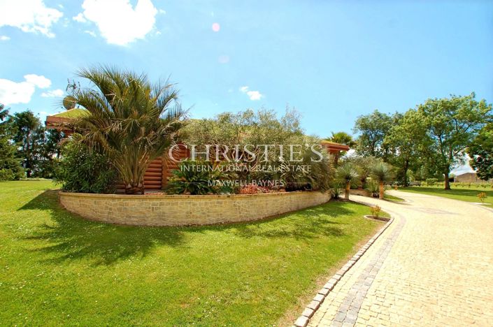 Image No.19-13 Bed House for sale