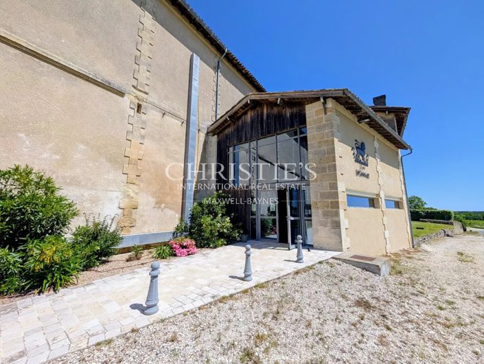 Image No.16-6 Bed Property for sale