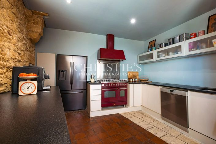 Image No.10-4 Bed House for sale