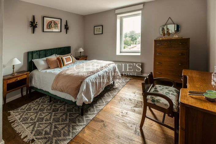 Image No.17-4 Bed House for sale