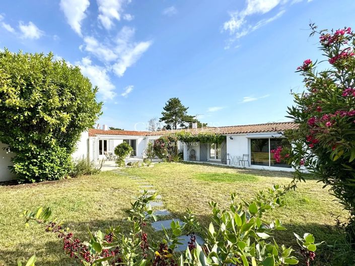 Image No.12-5 Bed House for sale
