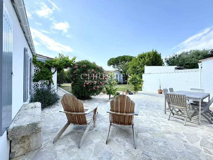 Image No.2-5 Bed House for sale