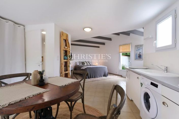 Image No.22-5 Bed House for sale