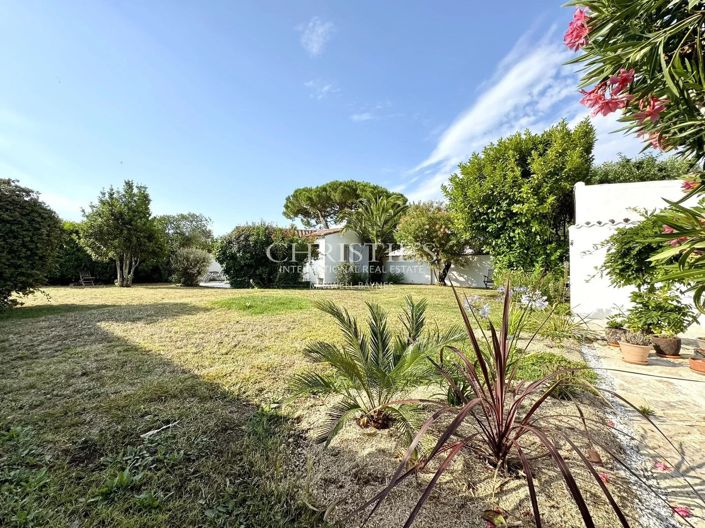 Image No.24-5 Bed House for sale