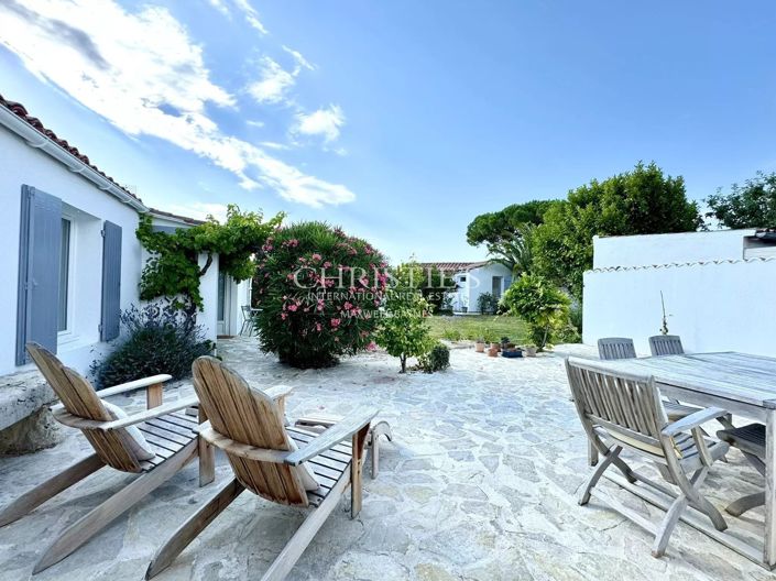 Image No.6-5 Bed House for sale