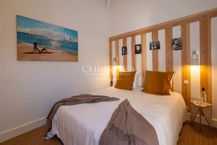 Image No.16-5 Bed House for sale