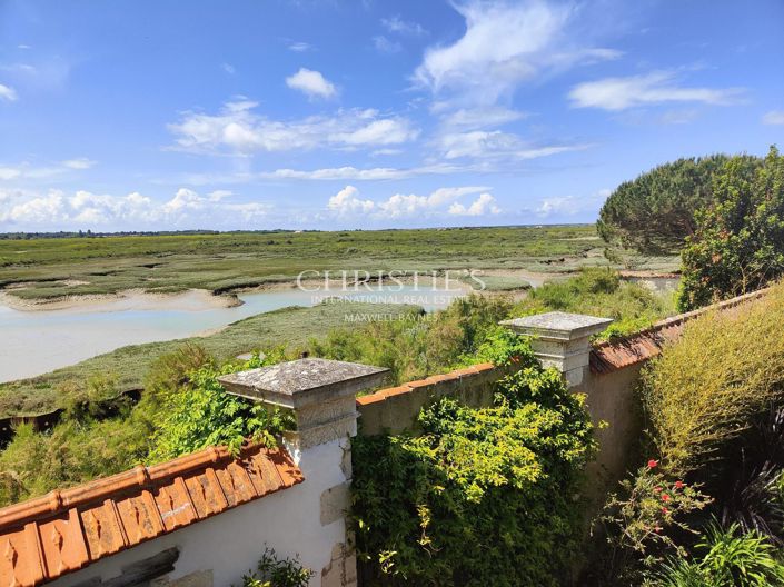 Image No.17-5 Bed House for sale