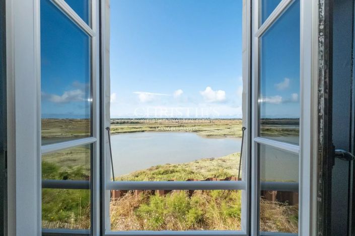 Image No.7-5 Bed House for sale