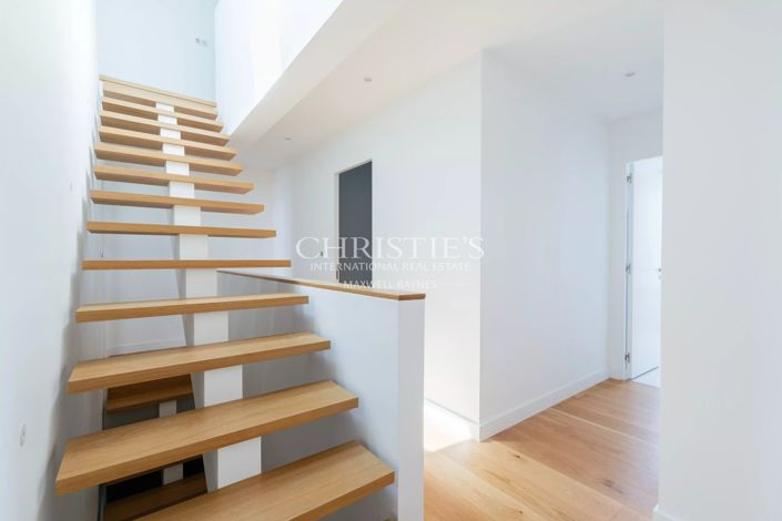 Image No.22-5 Bed House for sale