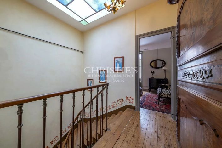 Image No.18-5 Bed House for sale