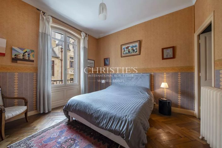 Image No.19-5 Bed House for sale