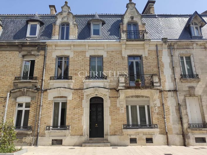 Image No.6-5 Bed House for sale