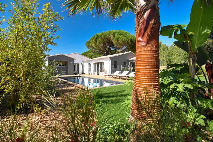 Image No.2-4 Bed House for sale