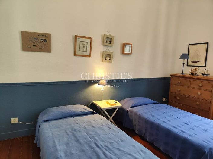 Image No.12-4 Bed House for sale