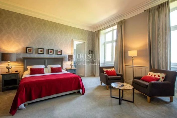 Image No.15-11 Bed Property for sale