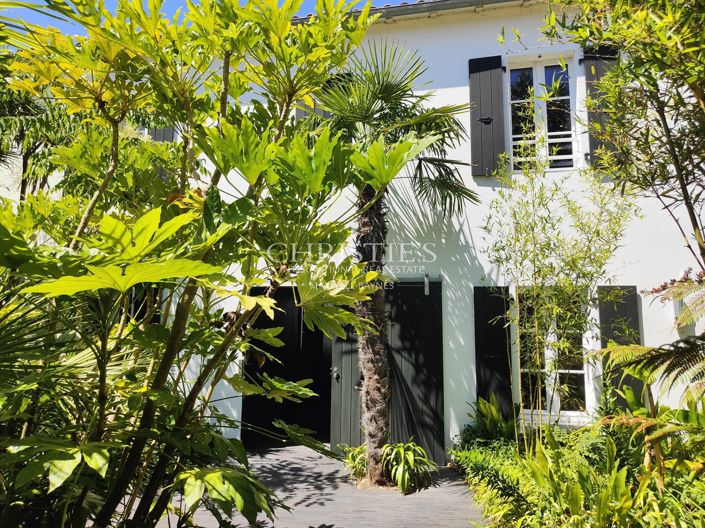 Image No.3-6 Bed House for sale