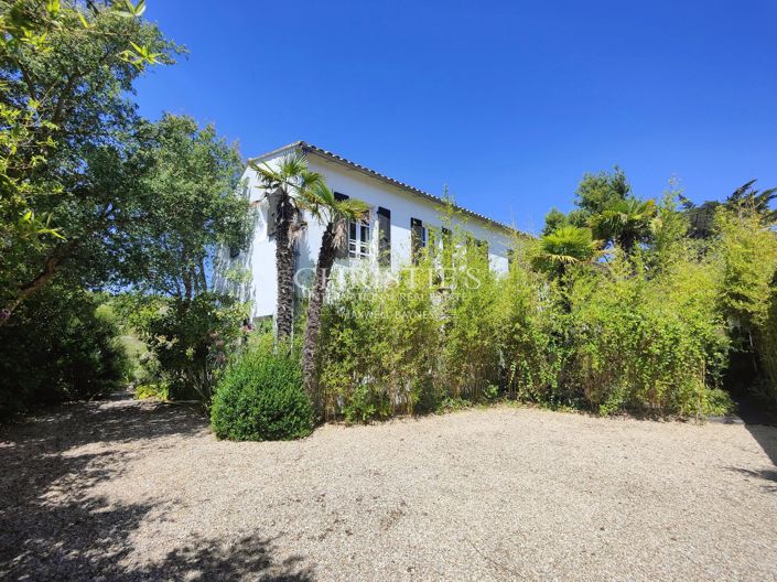 Image No.37-6 Bed House for sale