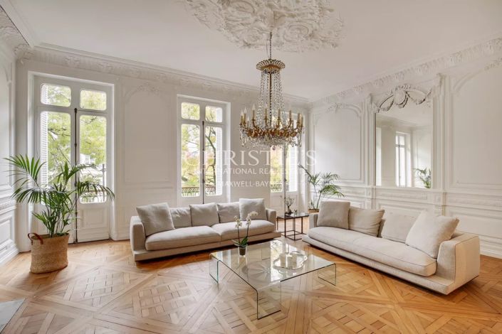 Image No.20-3 Bed Apartment for sale