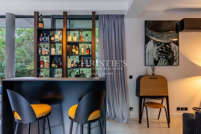 Image No.7-5 Bed House for sale