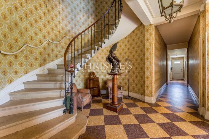 Image No.10-6 Bed Property for sale