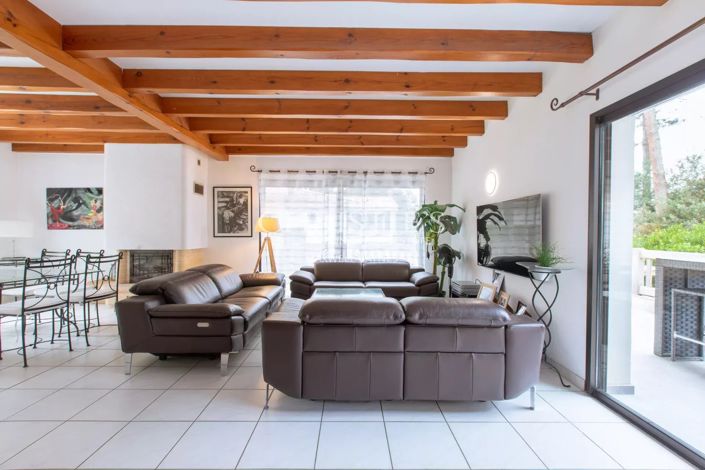 Image No.5-5 Bed House for sale