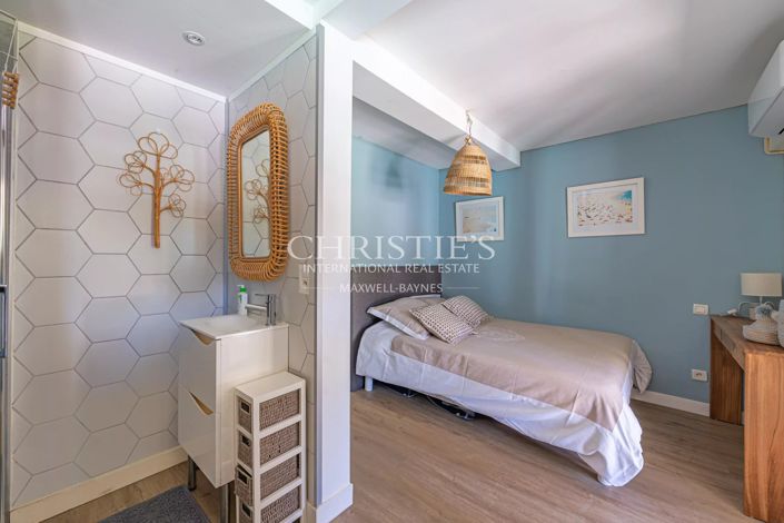 Image No.14-5 Bed House for sale
