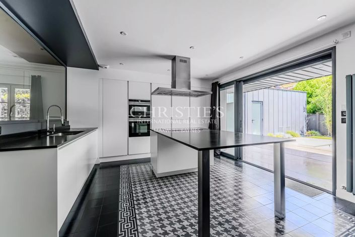 Image No.4-5 Bed House for sale