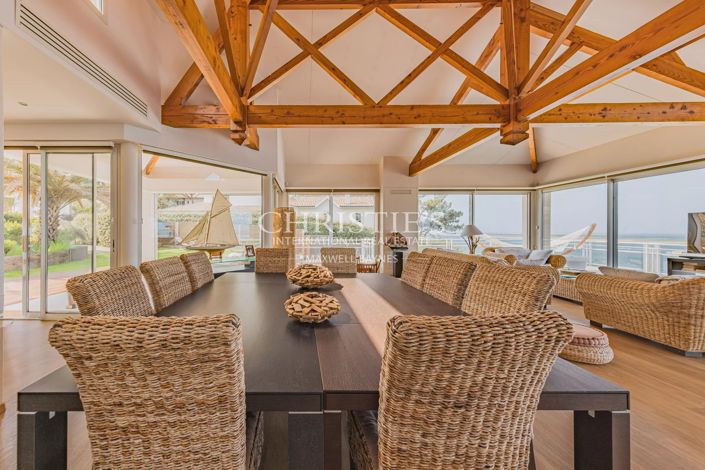 Image No.17-6 Bed House for sale