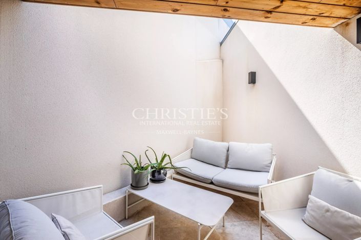 Image No.7-2 Bed House for sale